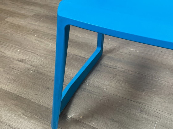 Vitra Tip Ton – Blue plastic | Barber & Osgerby – Dining chairs (photo 13 of 16)