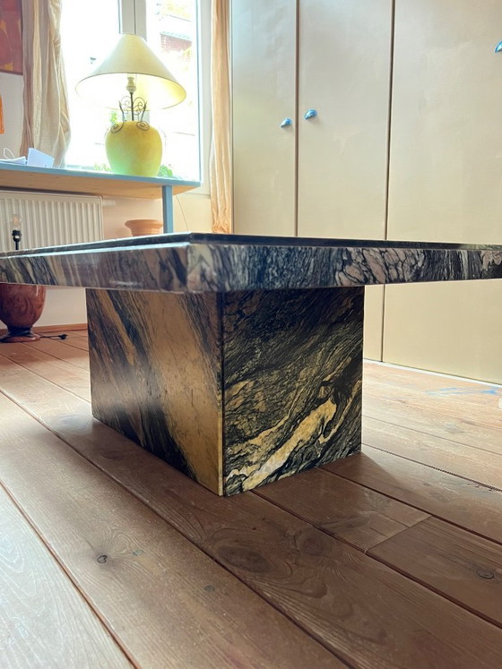 Image 1 of Exclusive vintage coffee table in Cipollino Ondulato Marble