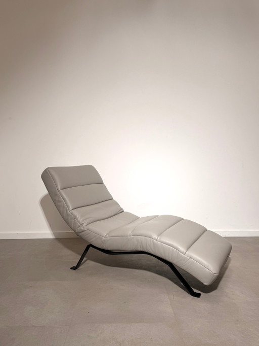 Chaise longue moderna de cuero – chaises longue