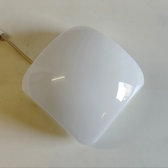 Plafoniera o applique a globo opalino - metà del XX secolo – Plafoniere, Vetro (photo 5 of 8)