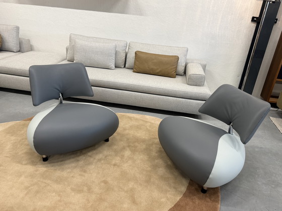 Image 1 of 2 fauteuils Leolux Pallone en cuir gris