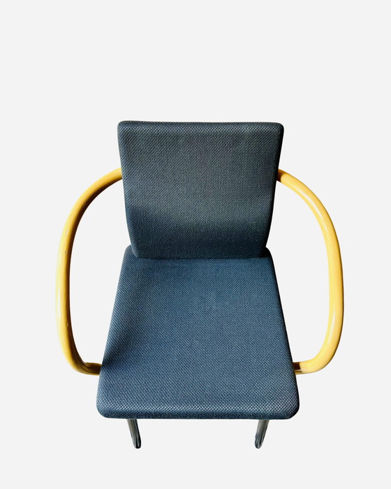 Image 1 of 4x Silla Mandarin de Ettore Sottsass para Knoll, 1986 - Tela azul, reposabrazos con aspecto de bambú