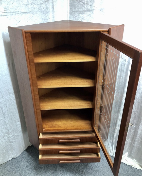 Mobile angolare Mid Century Impiallacciatura in teak Design danese anni '60, Armadi a muro, Legno, Marrone (foto 5 di 11)