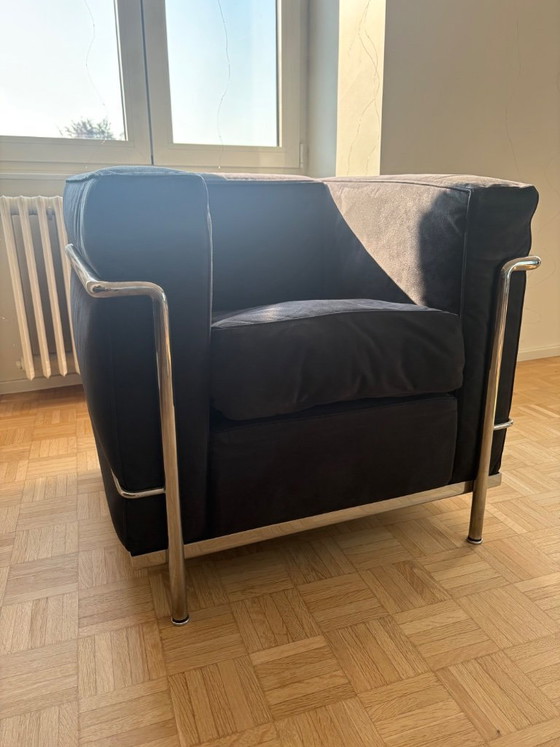 Image 1 of “Original Cassina LC2 Armchair – Anthracite Waterborn Fabric – Le Corbusier”