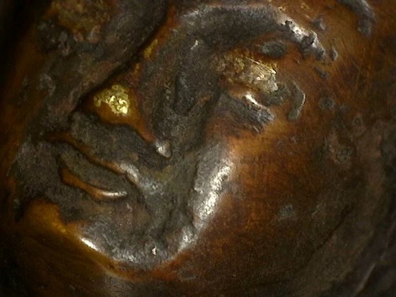 Set of 2 19th-century bronze Buddhas with traces of 24-carat gold – lot 462 – Sculpture (photo 22 of 29)