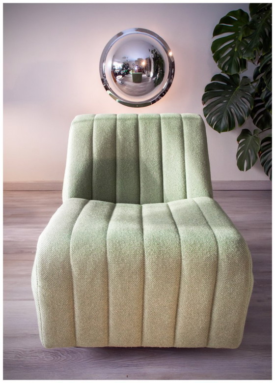 Image 1 of Chaise longue, década de 1980, tejido de lana verde claro.