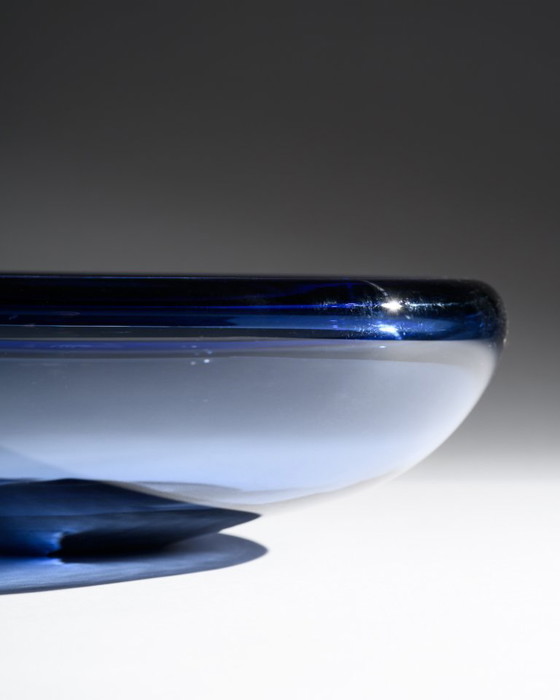 Image 1 of Ciotola Holmegaard “Provence” XL di Per Lütken Danimarca, anni '50 Ø 34 cm Blu cobalto