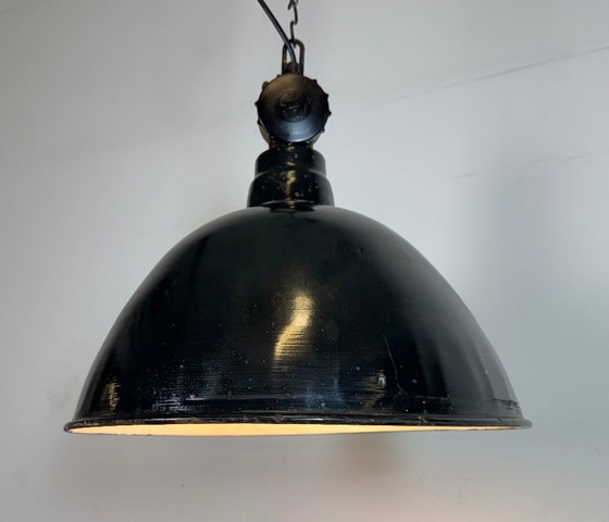 Image 1 of Ostdeutsche Fabriklampe aus schwarzer Emaille von LBD Veb Leuchtenbau Dresden, 1950er