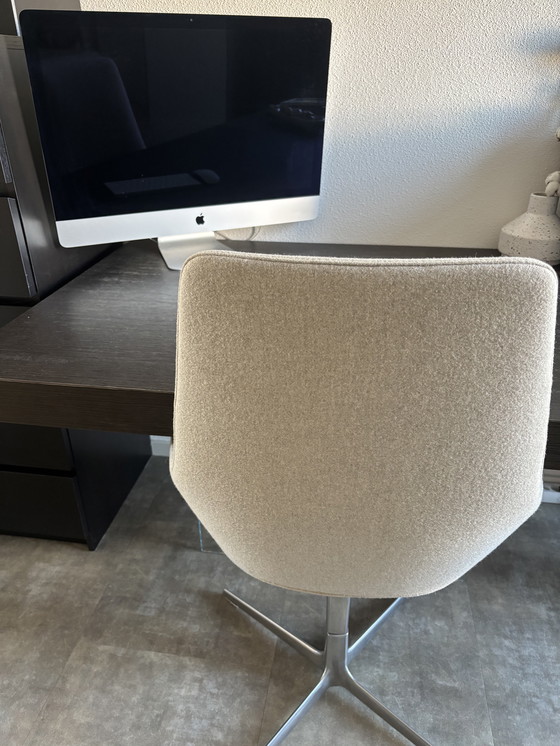 Image 1 of 4x Arper Aston dining room/office chairs