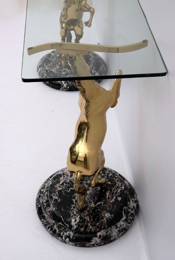 Image 1 of Tavolo da console italiano di metà secolo moderno con cavalli in ottone e basi in marmo, anni '70