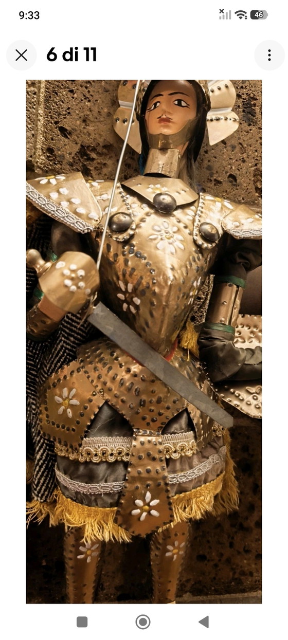 Vintage Pupo Puppet, 60cm, Brass Armor and Handmade Clothes. – Decorative Objects, Metal, Textile (photo 6 of 11)