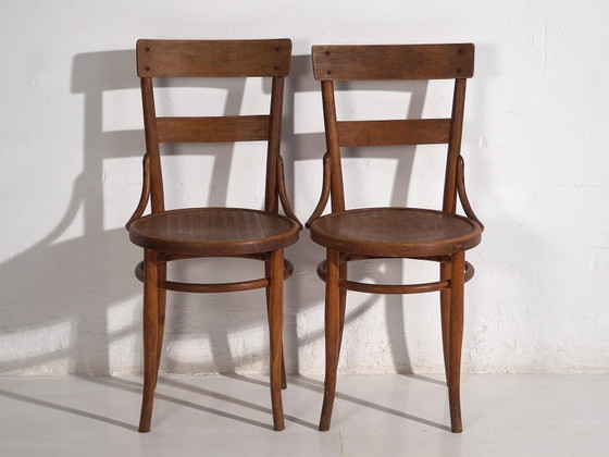 Antique set of Thonet chairs (c.1920). Set of four pieces #1 – Dining chairs (photo 34 of 40)