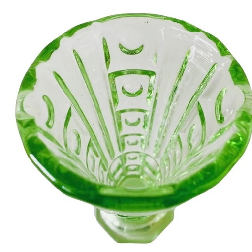 Art deco uranium vase in anna green pressed glass