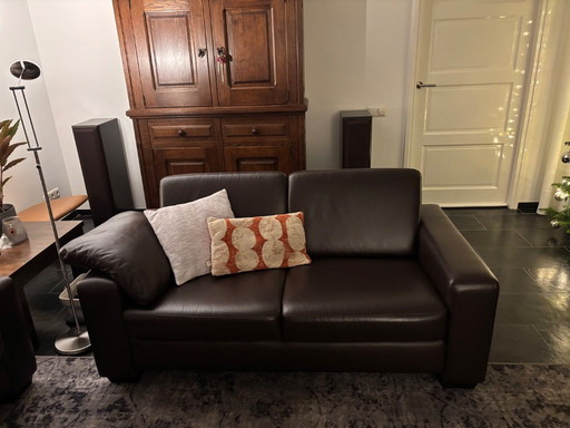 Bellissimo divano in pelle marrone