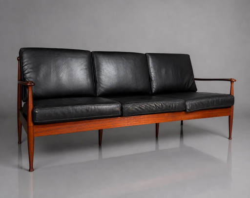 Salotto scandinavo di metà secolo – Divano a 3 posti e coppia di poltrone – Teak massello – Danimarca, anni (photo 2 of 7)
