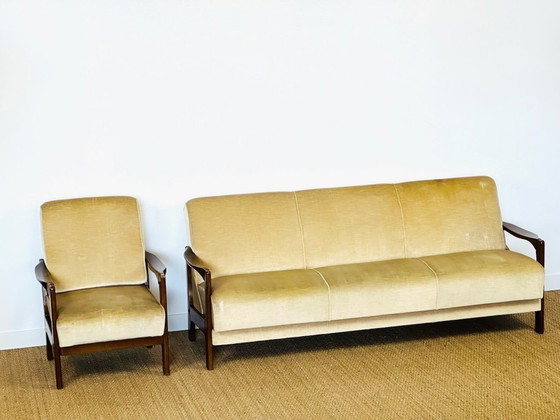 Image 1 of Schlafsofa und skandinavischer Samtsessel, 1960, 2er-Set