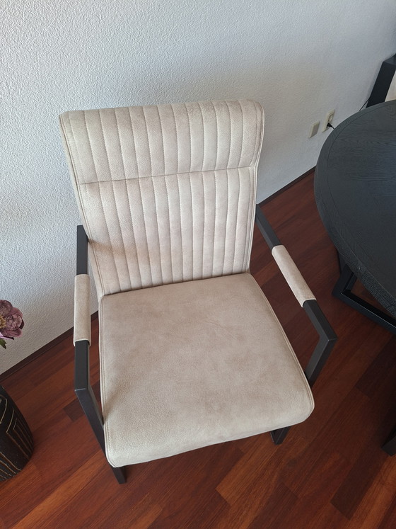 Image 1 of Round dining table with 4 chairs