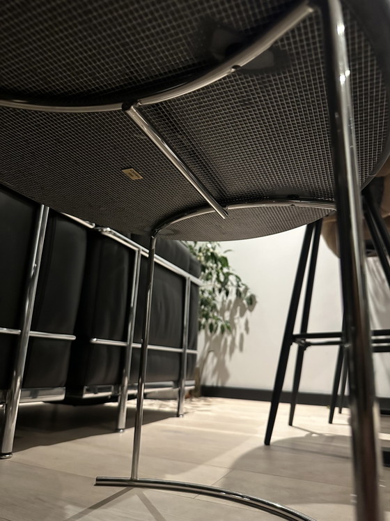 Cassina W61 Djuna – Kazuhide Takahama – Nero Marquina Marmor – Beistelltische, Marble, Metal (photo 3 of 5)