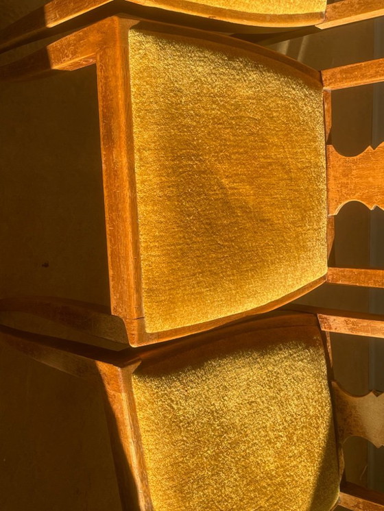 Image 1 of Harmonische senffarbene  Biedermeierstühle