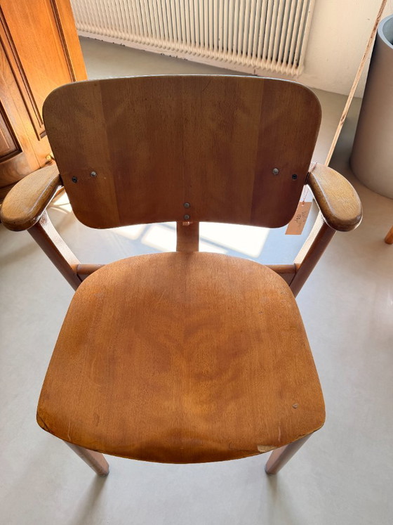 Domus chairs (9 pieces, also available individually) – Ilmari Tapiovaara, Dining chairs, Wood (photo 17 of 21)