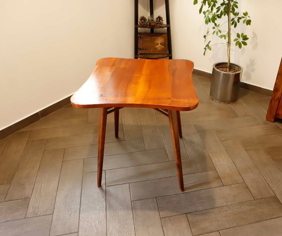 Image 1 of Kleeblatt Couchtisch