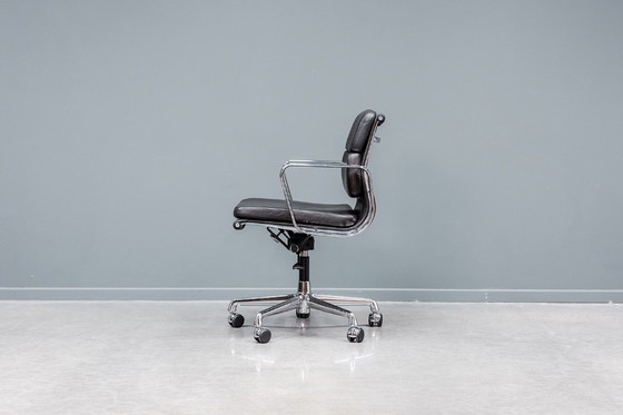 Image 1 of Eames EA217 office chair