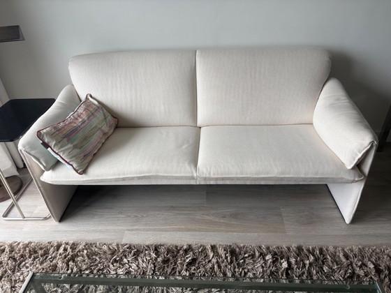 2 Leolux bora bankjes, 2 zitsbanken, Textiel, Beige (foto 6 van 8)