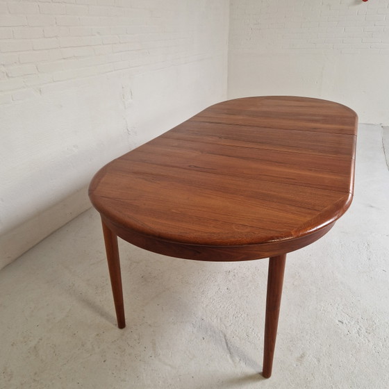 Image 1 of Tavolo da pranzo dal design danese vintage