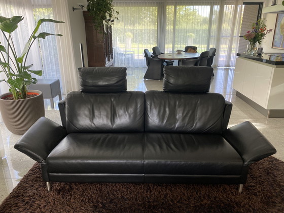 Image 1 of Sofá fresco y atemporal de Nimbus 184 cm negro con 2 cojines de brazos y patas ajustables en cromo cepillado en cuero especial