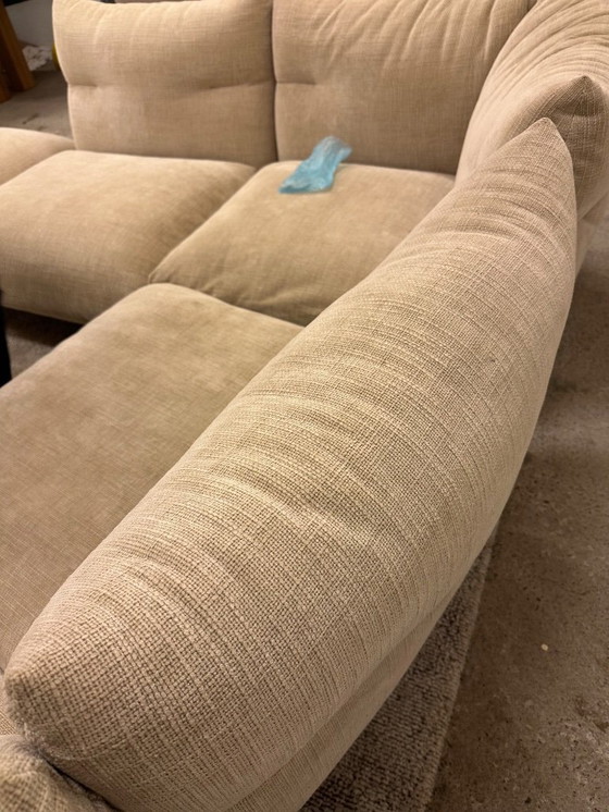 Image 1 of Canapé-lit Cassina Moncloud design, état neuf.