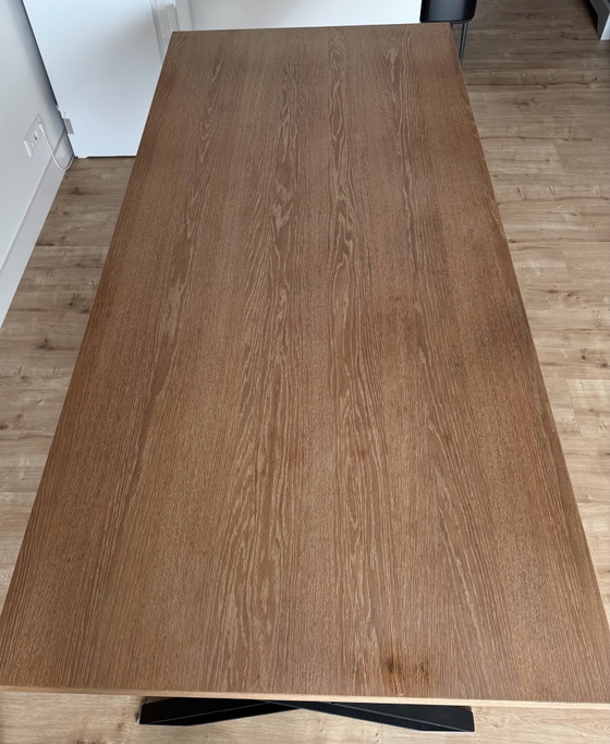 Tavolo da pranzo in rovere massiccio con base unica a X in acciaio, Merk onbekend, Tavoli da pranzo, Ferro (foto 4 di 5)