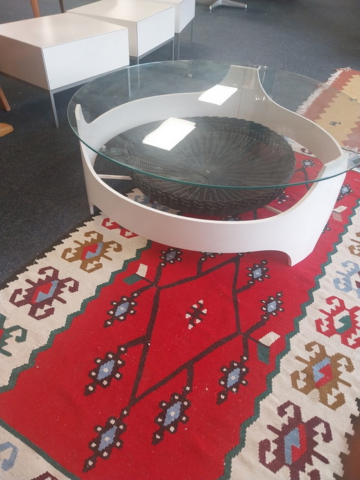 1 x 1970er Space Age Couchtisch mit Weidenkorb und Glasplatte 100cm Durchmesser