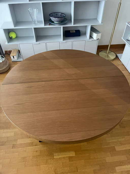 Track - round dining table - Roche Bobois