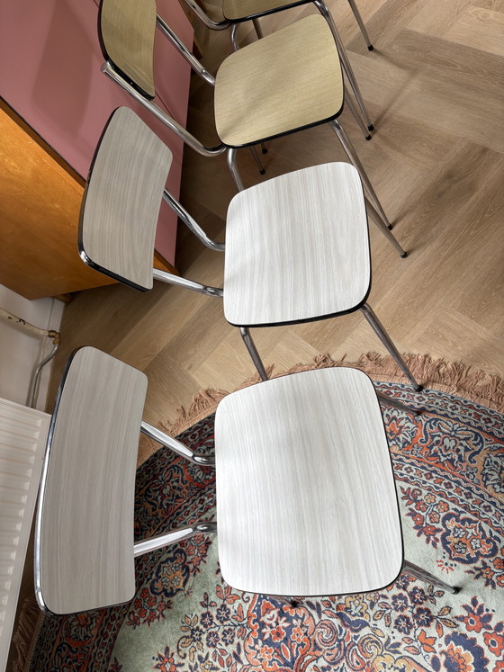 Image 1 of Vintage formica eettafel (uitschuifbaar) met 4 stoelen