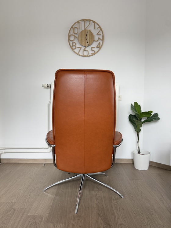 Stressless City High Back - Luxe Model - Heerlijk Comfort – Verstelbare relaxstoel, Aluminium, Leather (photo 8 of 10)