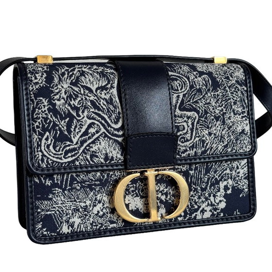 Dior Montaigne 30 – Crossbody bags, Calfskin (photo 25 of 25)