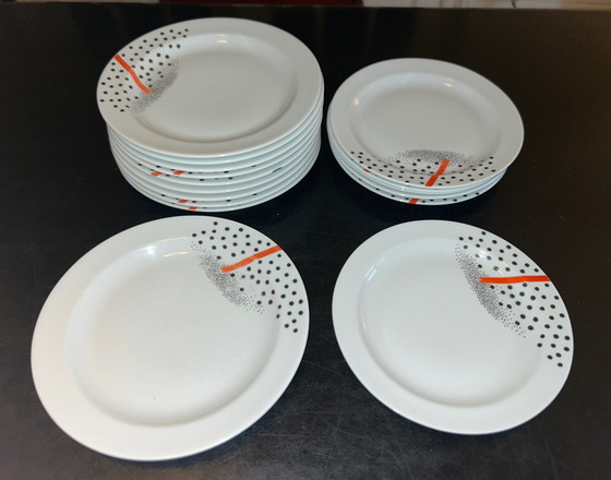 Image 1 of 16 platos de porcelana Wavel, década de 1980