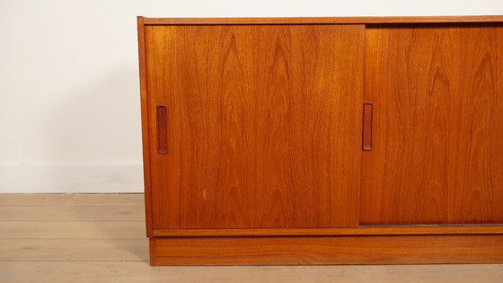 Image 1 of Credenza vintage | Ante scorrevoli | Design scandinavo |.
