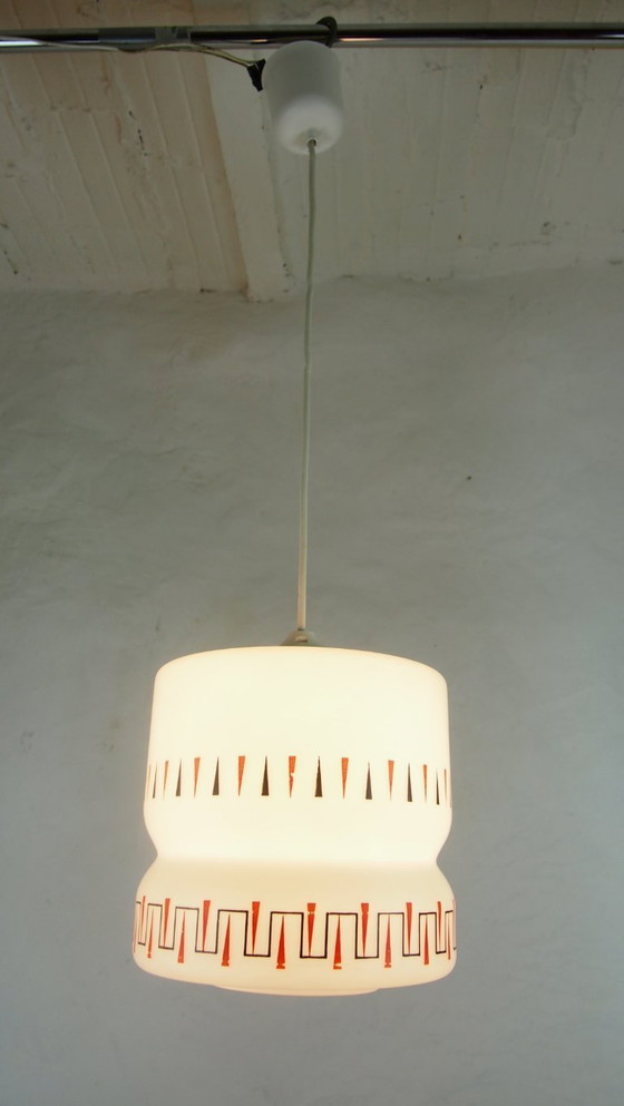 Image 1 of Lampada a sospensione vintage in opalino, lampada da soffitto moderna di metà secolo, francese, anni '60, Lunel