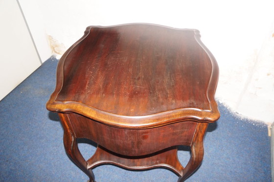 Image 1 of bellissimo tavolo in mogano pesante con extra