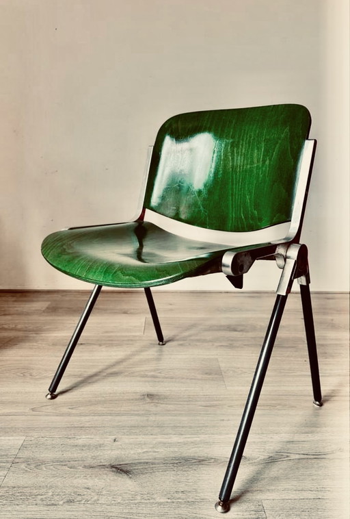 4x Vintage Anonima Castelli Chairs By Giancarlo Piretti