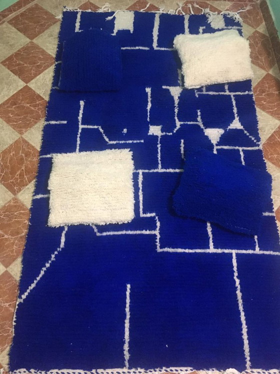 Handgemaakt blauw Marokkaans tapijt 2,5 x 1,5 m + 4 gratis kussens als cadeau – Vloerkleden en tapijten, Wool (photo 8 of 9)