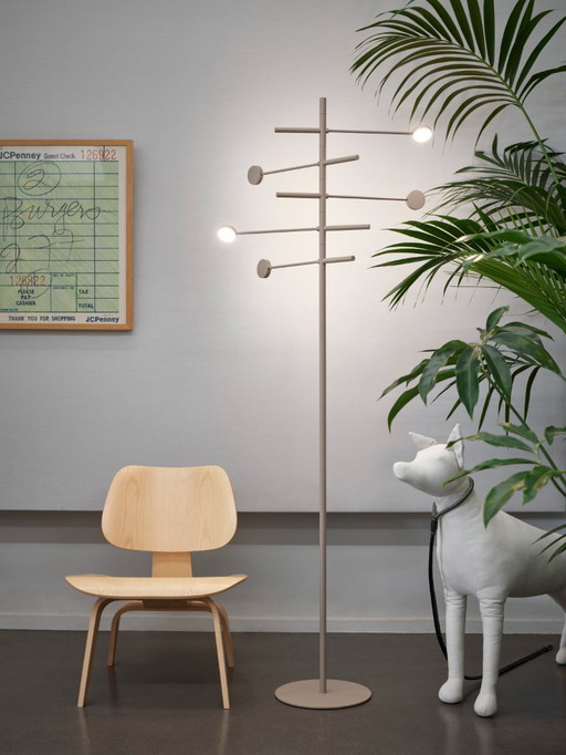 JAPTH Kingpin floor lamp with 5 swivel arms in ORANGE/OXIDE