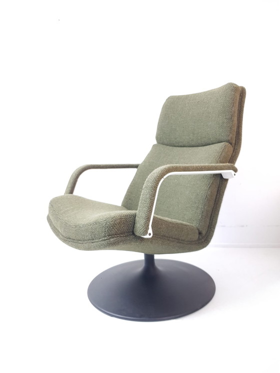 Image 1 of Poltrona girevole vintage Artifort con rivestimento in tessuto verde, nuova