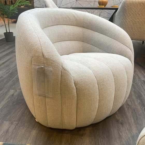 Image 1 of Pode Balini armchair with ottoman