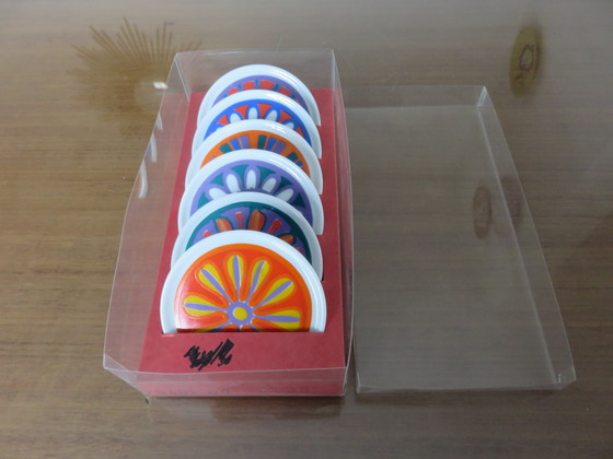 Image 1 of Serie van 6 keramische onderzetters, Pop, Vintage jaren 70, "Waechtersbach Western Germany".