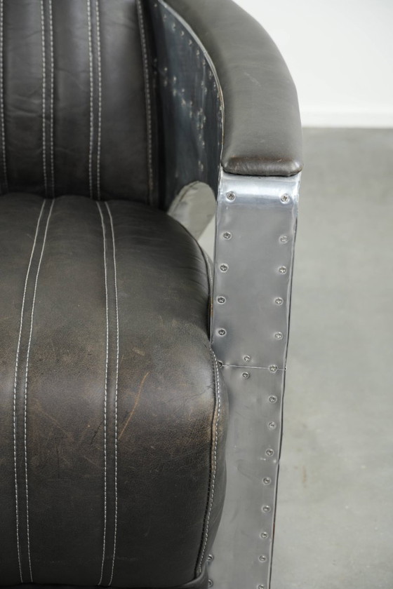 Image 1 of Bijzonder mooie en comfortabele rundleren aviator design armchair/ fauteuil afgewerkt met aluminium