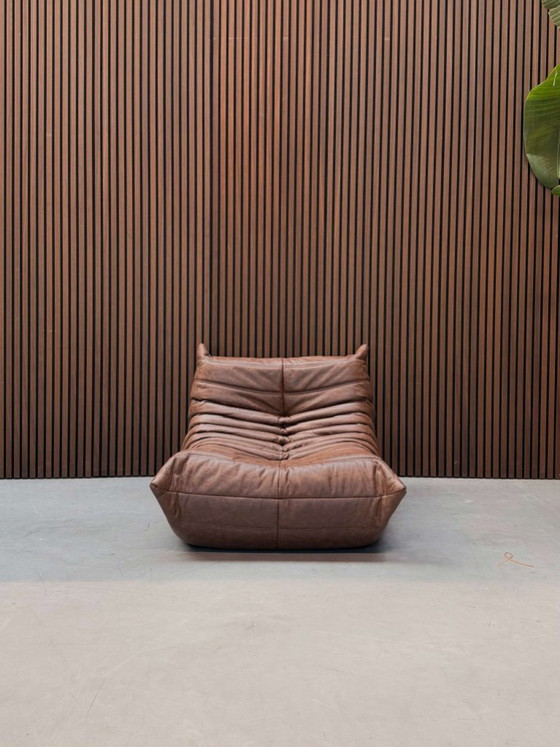 Ligne Roset Togo Fireside Fauteuil une place | Cuir moka – Leather (photo 4 of 7)