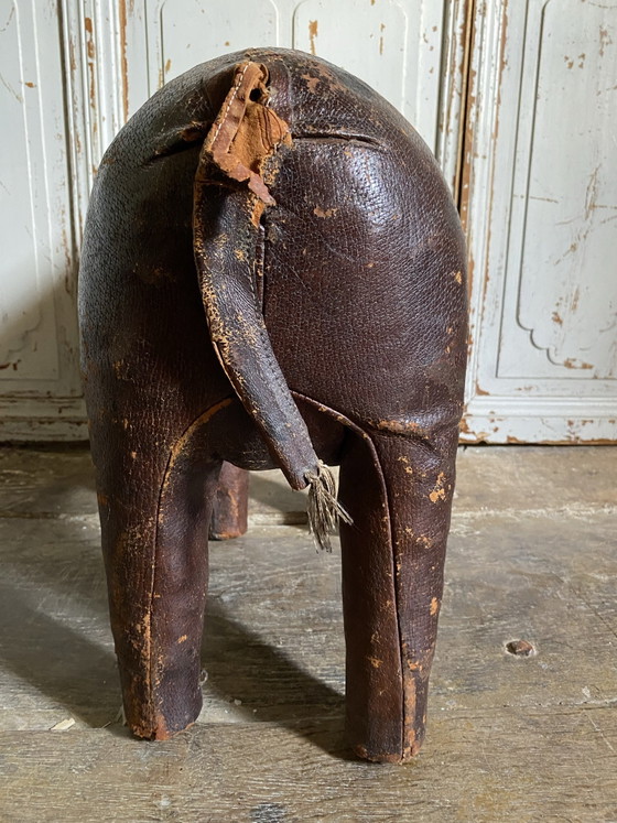 Elefante Dimitri Omersa – Pouf, Pelle (photo 11 of 15)