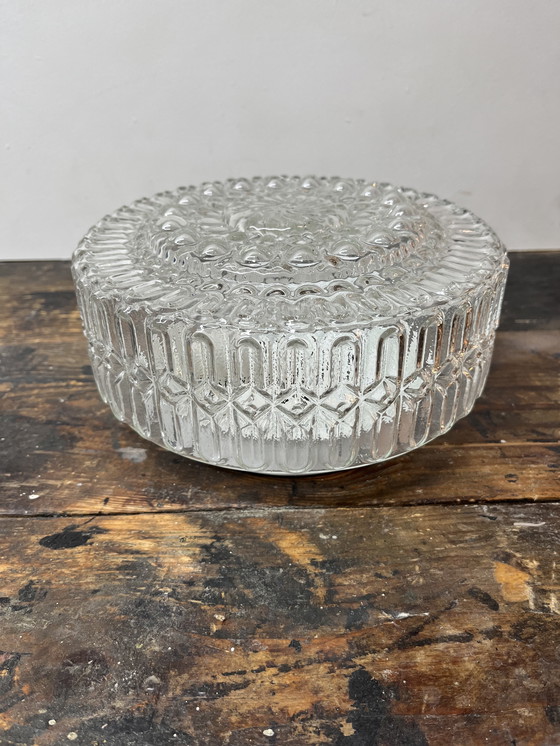 Image 1 of Plafonnier rond vintage en verre